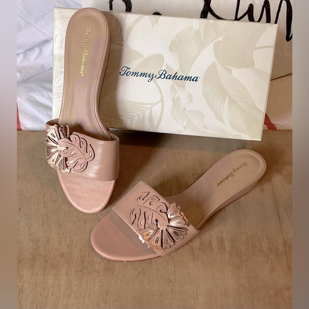 Tommy Bahama Sandals 8.5
